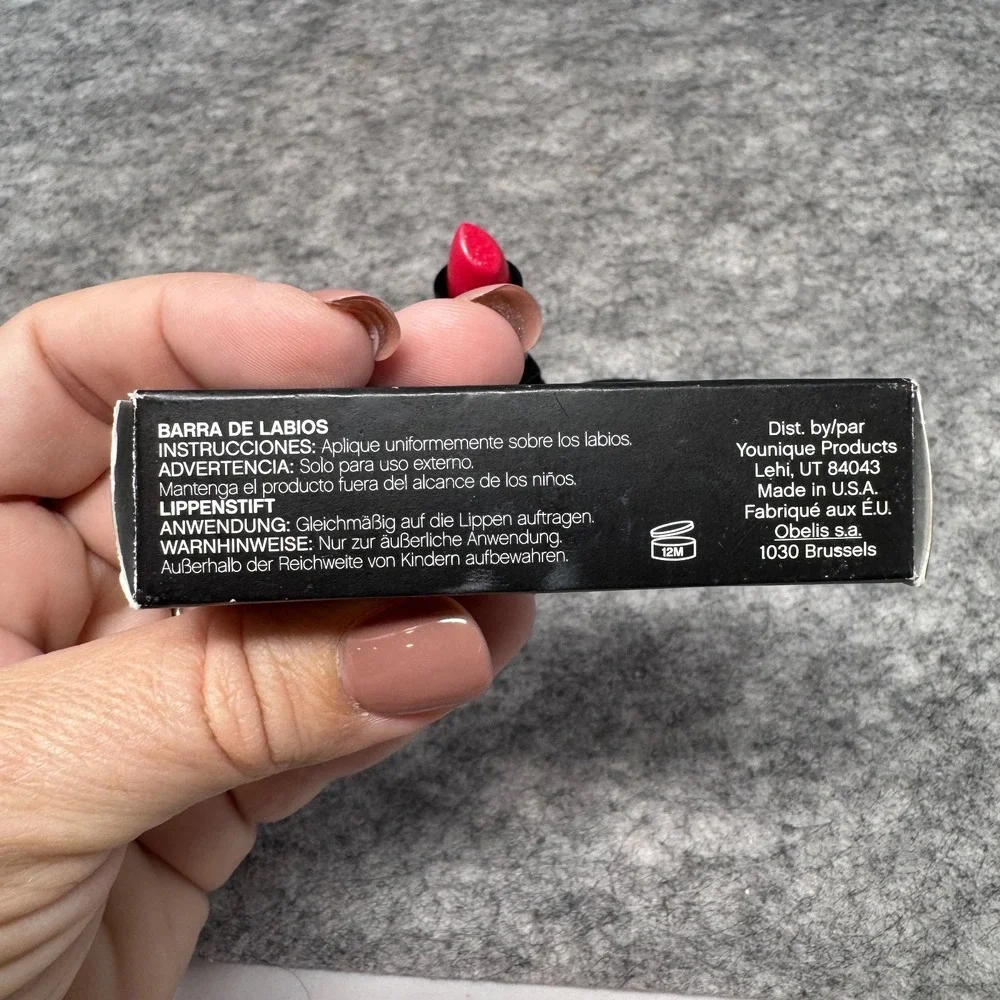 Younique Moodstruck Opulence Lipstick - Vain - Red